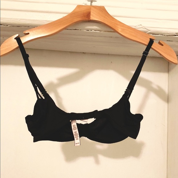 Victoria’s Secret Wicked Bra. New Without Tags - Picture 2 of 2